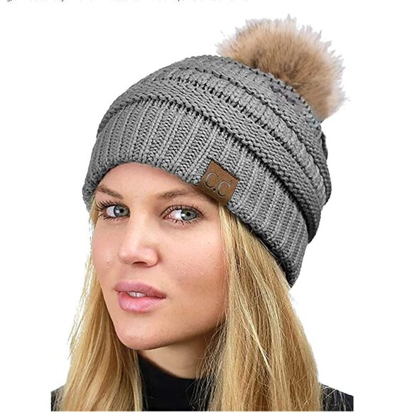 NWT * TREASURE & BOND Knit Pom Pom Beanie in Pink - Picture 2 of 9